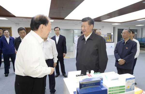 在出席上海合作组织青岛峰会后